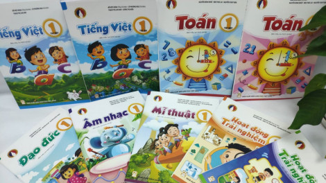 Chưa có sách tiếng Việt lớp Hai đạt, viễn cảnh nào cho năm học tới?