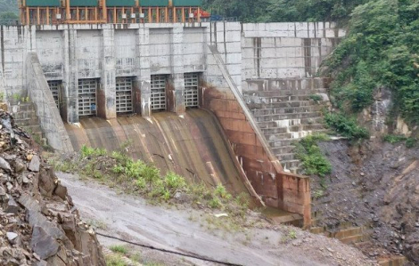 Thủy điện Thượng Nhật tiếp tục “chống lệnh”, tích nước trái phép