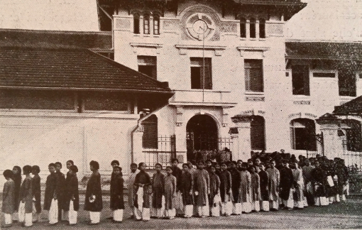 Sự “quyến rũ” của một cách kể lịch sử giáo dục