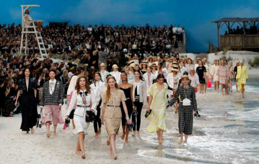 Những show thời trang ghi dấu ấn trong hơn thập kỷ qua