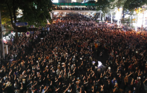 Thủ tướng Thái Lan tuyên bố sẽ dùng luật cứng rắn hơn với người biểu tình