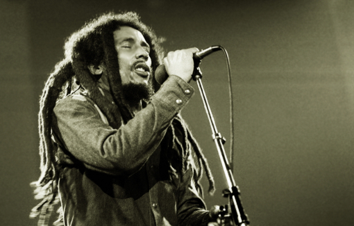 “Phụ nữ ơi, đừng khóc”