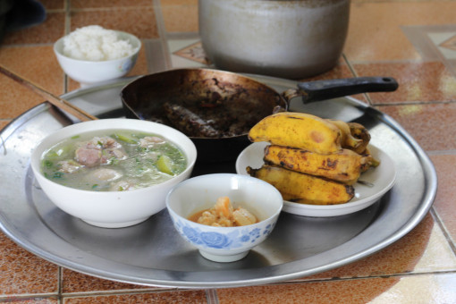 Chuối mốc mà nhúng với chao