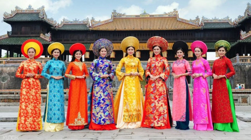 “Quốc phục" áo dài Việt trước nguy cơ bị ngộ nhận
