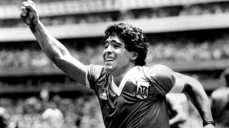 Vĩnh biệt huyền thoại bóng đá Maradona