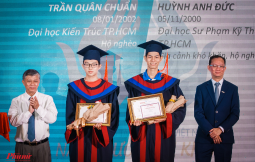 Vinh danh 85 thủ khoa đại học vượt khó