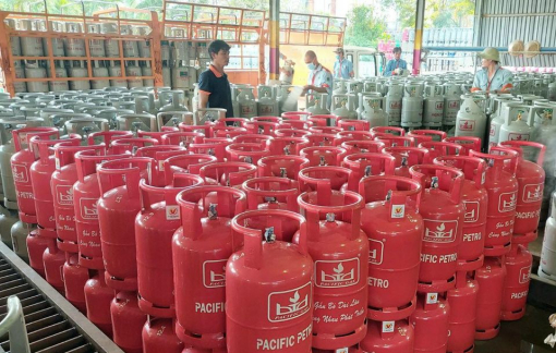 Giá gas tăng thêm 6.500 đồng/bình 12 kg từ 1/12