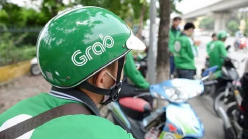 Tăng thuế môi trường, giá cước Grab vượt taxi truyền thống ở khoảng cách gần