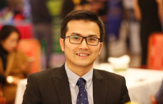 Nhà khoa học Việt đầu tiên được trao giải Noam Chomsky