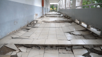 Bệnh viện “nát như tương” chỉ sau 14 năm sử dụng