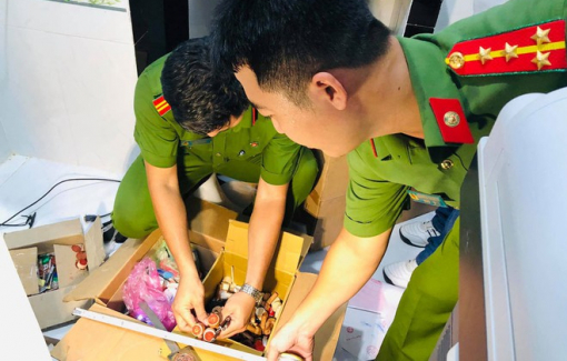 Bắt đối tượng nghi nhận tiền tỷ làm giả giấy tờ nhà đất