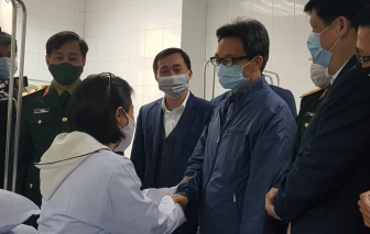 Nữ tình nguyện viên tiêm thử nghiệm vắc-xin COVID-19:  "Tôi không cho bố mẹ biết"