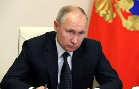 Tổng thống Putin sẽ tiêm vắc-xin Sputnik V, người dân châu Âu cảnh giác tiêm chủng