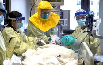 Số người chết vì COVID-19 kỷ lục, bệnh viện ở California đứng trên bờ vực "sụp đổ"