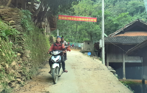 Trở lại nơi bà bầu vượt biên đi bán... con mình