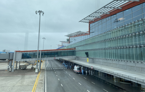 Ngừng toàn bộ các chuyến bay chở khách từ Anh, Nam Phi về Việt Nam