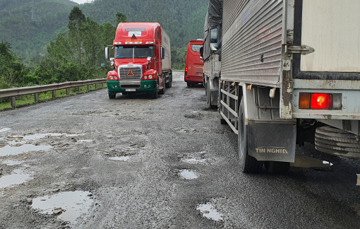 Đường tránh TP. Đà Nẵng nham nhở "ổ trâu", "ổ gà"