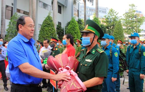 Ra quân tăng cường lực lượng hỗ trợ phòng, chống dịch COVID-19 trên tuyến biên giới Tây Nam