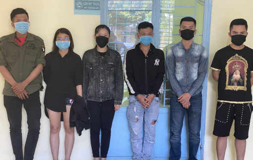 Ngăn chặn nhóm  6 đối tượng, có 1 thanh niên bị truy nã, định xuất cảnh trái phép
