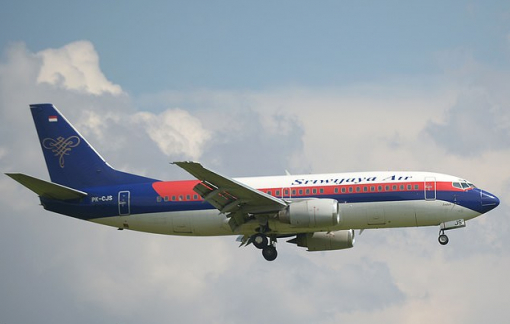 Máy bay Boeing 737 biến mất giữa biển chỉ 4 phút sau khi cất cánh ở Indonesia
