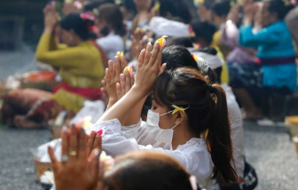 Clip: Những nghi lễ đặc biệt để cầu nguyện hết dịch COVID-19