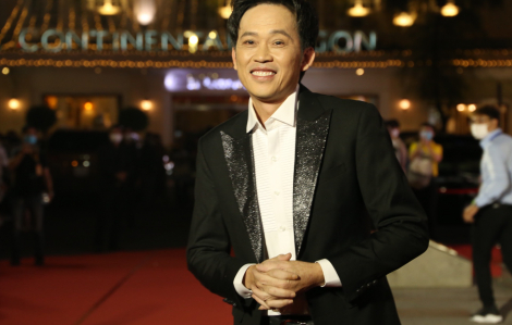 Nghệ sĩ Hoài Linh mong sân khấu tiếp tục sáng đèn trong năm 2021