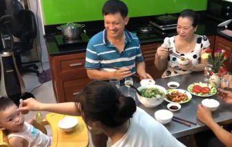 Tôm rim thịt và canh cá thác lác nấu cải bẹ xanh