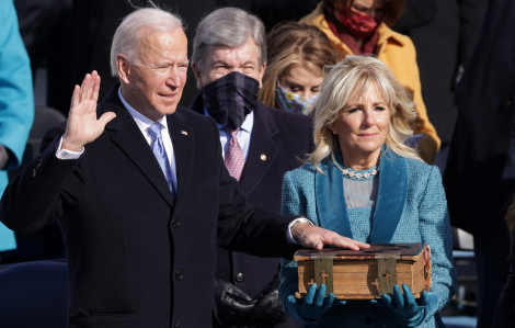 Ông Joe Biden tuyên thệ nhậm chức, hứa trở thành Tổng thống của mọi người Mỹ