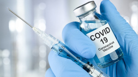 Ngày 23/2, hơn 200.000 liều vắc-xin ngừa COVID-19 về Việt Nam: Ai không nên tiêm?