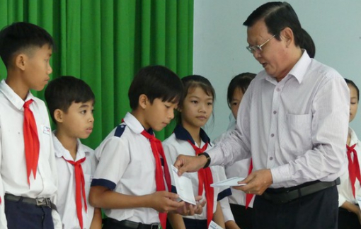 Thêm 100 suất học bổng cho học sinh nghèo và hiếu học Tây Ninh