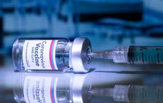 Giãn thời gian tiêm giữa 2 liều vắc-xin COVID-19 có thể là sai lầm chết người