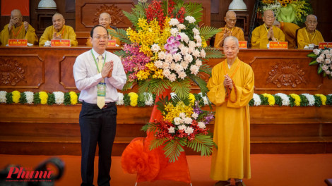 Lãnh đạo TPHCM thăm, chúc tết Ban Trị sự Giáo hội Phật giáo Việt Nam TPHCM