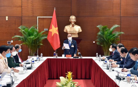Thủ tướng Nguyễn Xuân Phúc họp khẩn về COVID-19 ngay nơi tổ chức Đại hội XIII