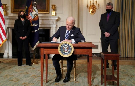 Tổng thống Joe Biden thực hiện các biện pháp cứng rắn chống biến đổi khí hậu