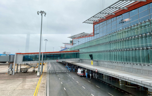 Tạm đóng cửa, cách ly 280 nhân viên sân bay Vân Đồn