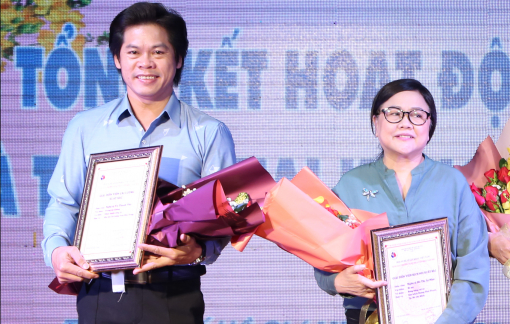 Nghệ sĩ Ái Như, Võ Thành Phê được vinh danh "Nghệ sĩ sân khấu của năm"