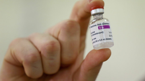 Vì sao vắc-xin AstraZeneca - Oxford được Bộ Y tế phê duyệt nhập khẩu về Việt Nam?