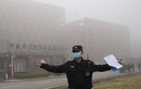 Nhóm chuyên gia WHO tiếp cận Viện virus học Vũ Hán trong sự kiểm soát nghiêm ngặt