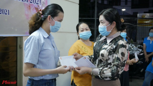 Đón tết xa quê vẫn ấm lòng