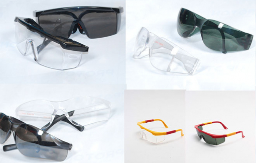 Mắt kính đi xe máy Double Shield bán tại nhà thuốc Pharmacity