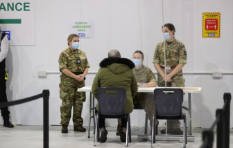 Lầu Năm Góc triển khai 1.100 binh sĩ hỗ trợ nỗ lực tiêm chủng COVID-19