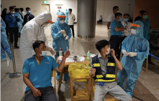 Mẹ một nhân viên bốc xếp tại sân bay Tân Sơn Nhất dương tính với COVID-19