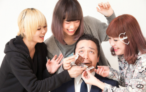Phụ nữ Nhật "chán" việc phải tặng chocolate cho nam giới dịp lễ Tình nhân