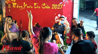 Được gỡ phong tỏa, người dân Mả Lạng ăn tết suốt đêm nay