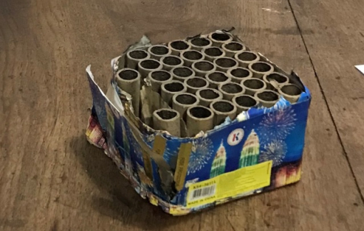 Đốt pháo hoa nổ giữa trung tâm TPHCM, người đàn ông bị xử phạt hành chính