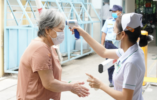 Tối 19/2, 15 người mắc COVID-19, có 1 ca phát hiện ở bệnh viện
