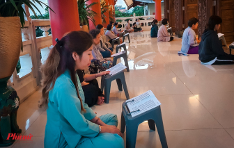 Bất an với viếng chùa mùa dịch