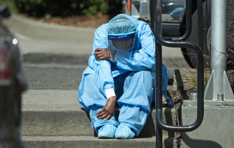 Căng thẳng và mệt mỏi đè nặng các nhân viên y tế Mexico