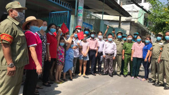 Người dân vui mừng khi TPHCM chỉ còn một điểm phong tỏa