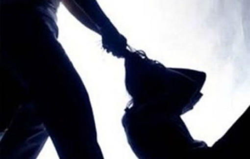 Vĩnh Long: Nghi ngoại tình, đập đầu vợ đến chết